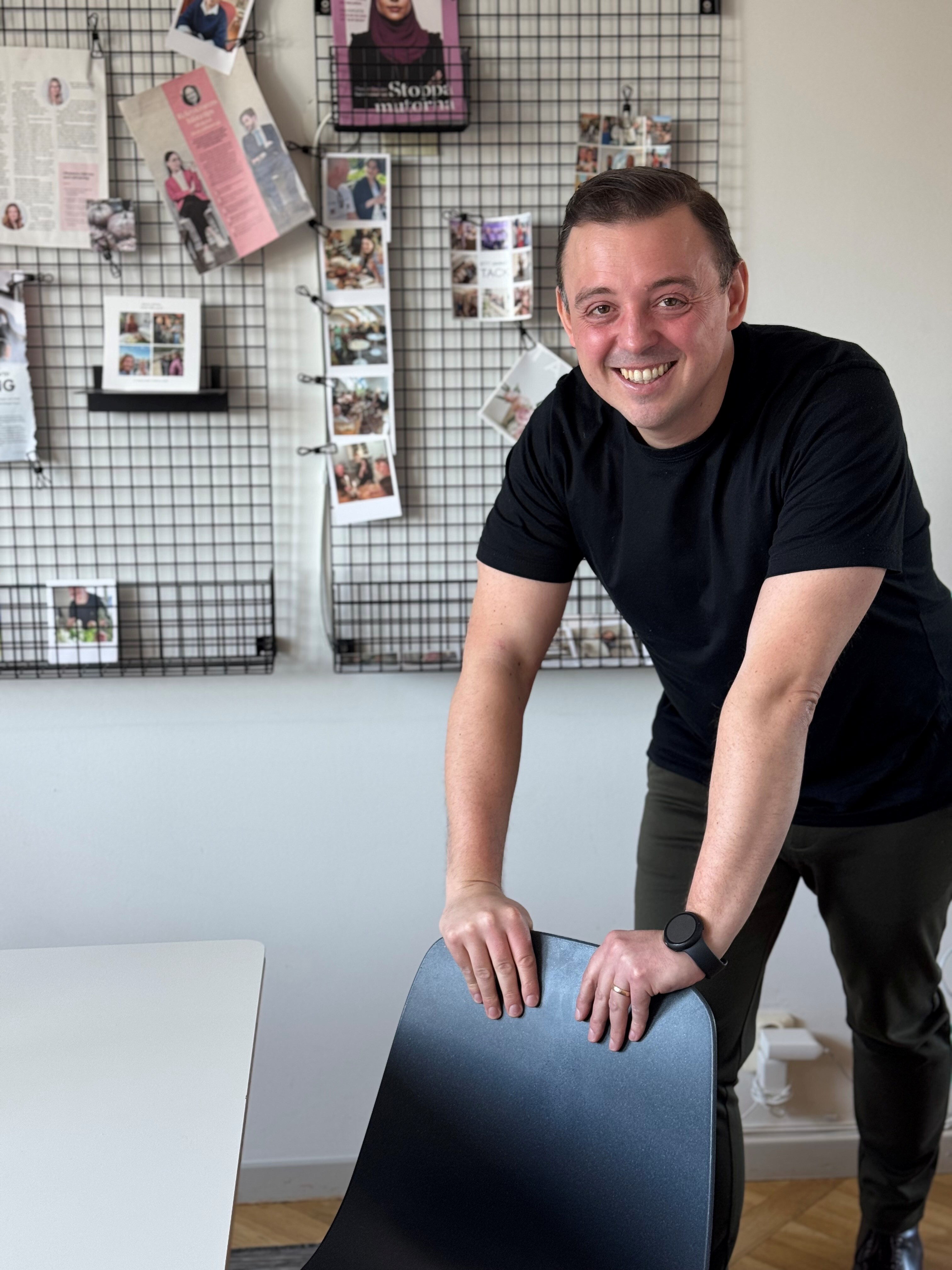 Daniel D på kontoret 2